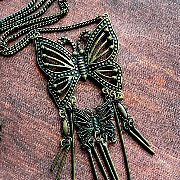 VTG Butterfly 🦋 Long Necklace - Picture 3 of 6